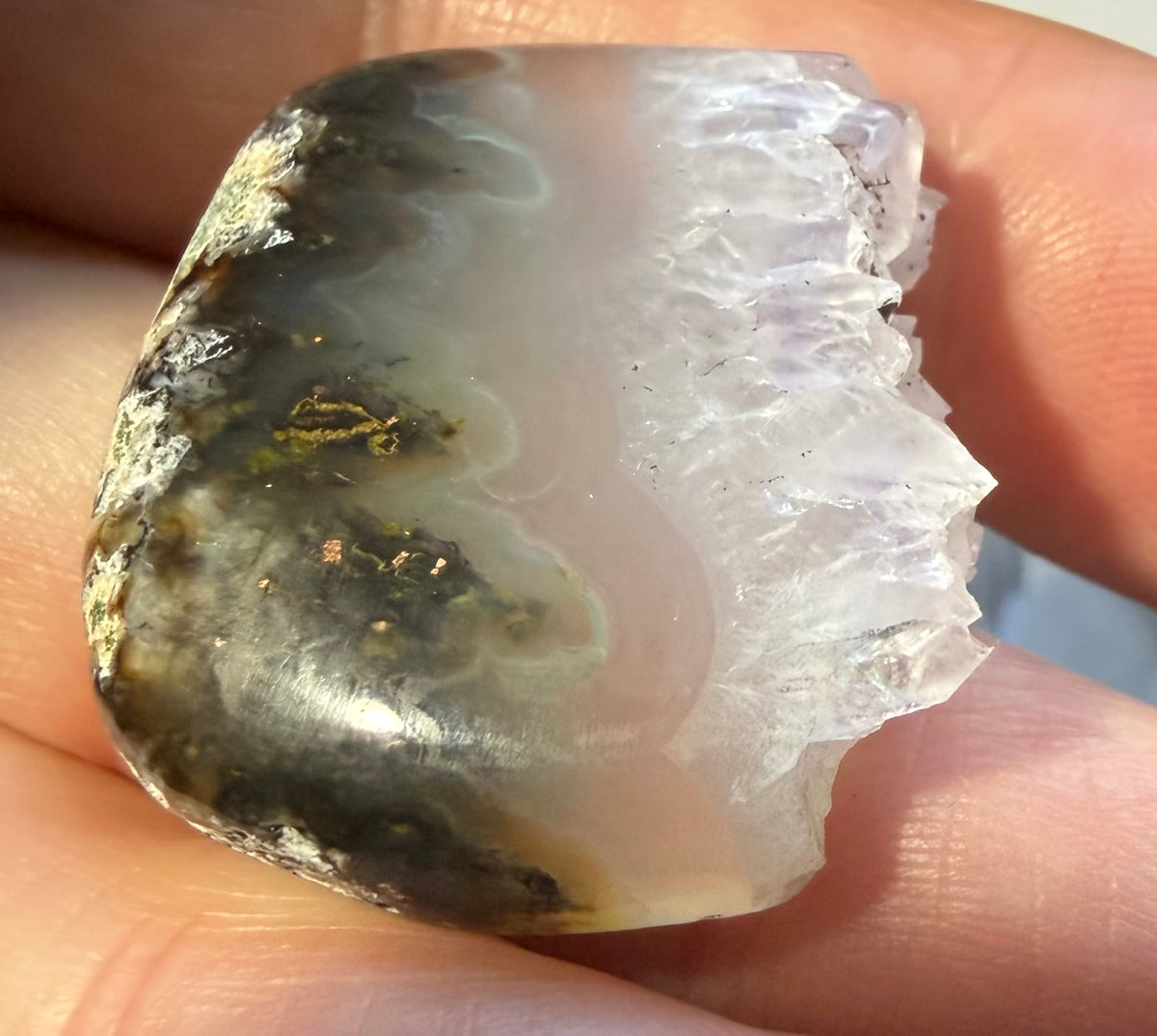 Chrysoplume Agate live-edge cabochon CP-03 side and crystal edge view